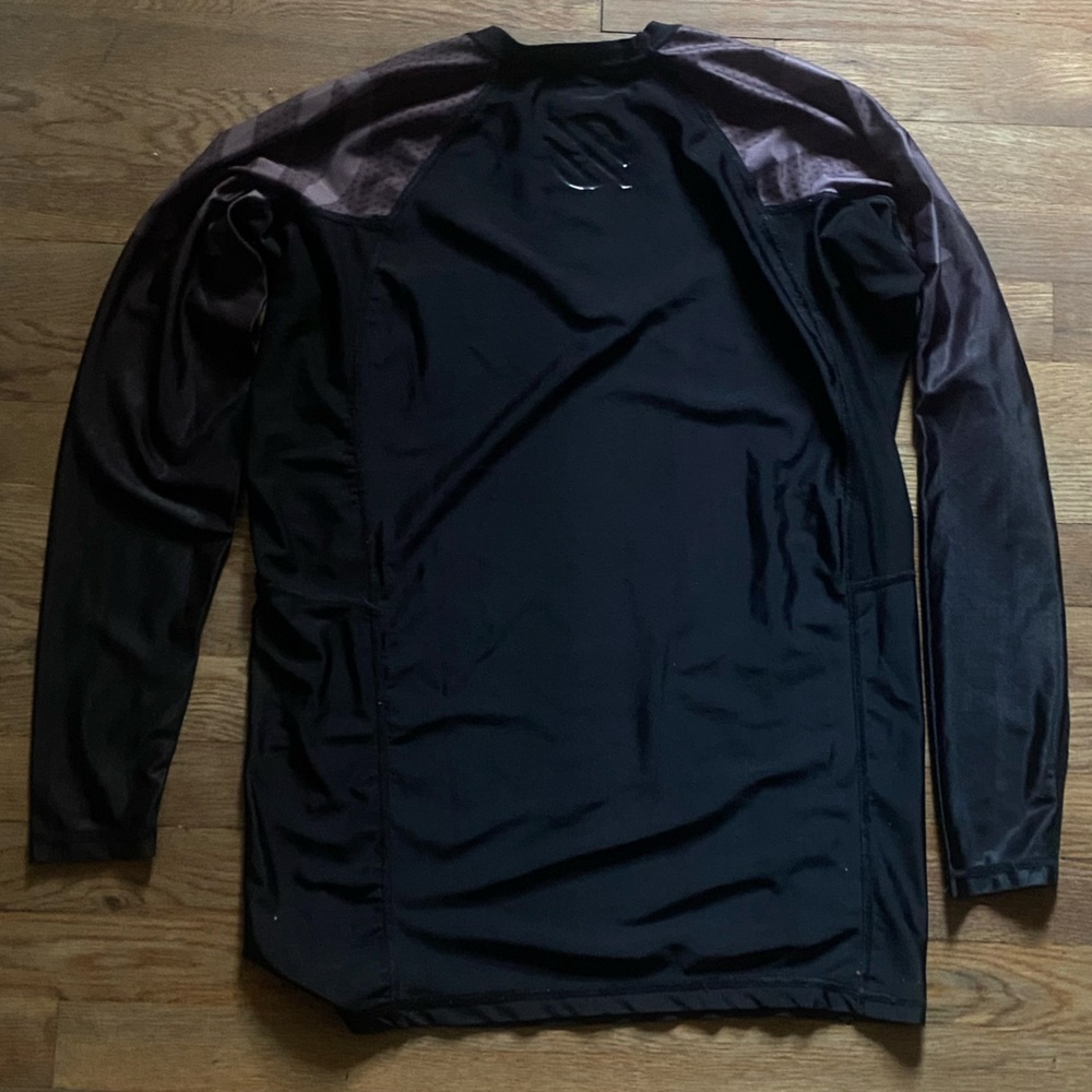 Sanabul Essential Long Sleeve Compression Rash Guard Large - Picture 3 of 10